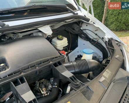 Белый Мерседес Sprinter, объемом двигателя 3 л и пробегом 310 тыс. км за 27990 $, фото 33 на Automoto.ua