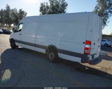 Белый Мерседес Sprinter, объемом двигателя 3 л и пробегом 168 тыс. км за 2500 $, фото 2 на Automoto.ua
