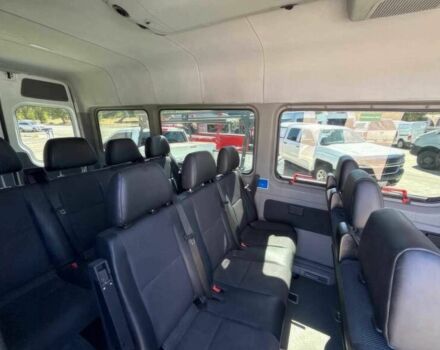 Белый Мерседес Sprinter, объемом двигателя 3 л и пробегом 50 тыс. км за 5300 $, фото 9 на Automoto.ua