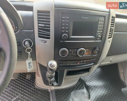 Белый Мерседес Sprinter, объемом двигателя 2.2 л и пробегом 334 тыс. км за 21500 $, фото 17 на Automoto.ua