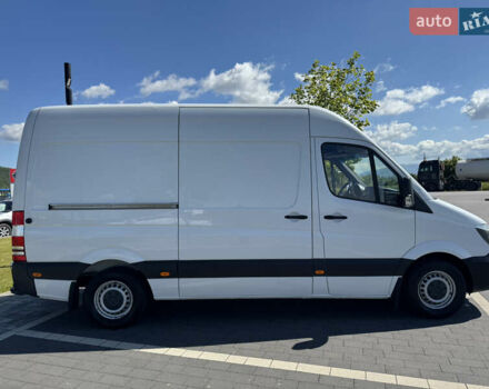 Белый Мерседес Sprinter, объемом двигателя 2.2 л и пробегом 370 тыс. км за 17700 $, фото 3 на Automoto.ua