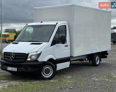 Белый Мерседес Sprinter, объемом двигателя 2.2 л и пробегом 250 тыс. км за 17199 $, фото 3 на Automoto.ua
