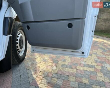 Белый Мерседес Sprinter, объемом двигателя 2.14 л и пробегом 786 тыс. км за 18500 $, фото 27 на Automoto.ua