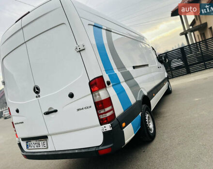 Белый Мерседес Sprinter, объемом двигателя 2.1 л и пробегом 330 тыс. км за 18700 $, фото 162 на Automoto.ua