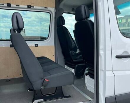 Белый Мерседес Sprinter, объемом двигателя 0 л и пробегом 168 тыс. км за 49421 $, фото 14 на Automoto.ua