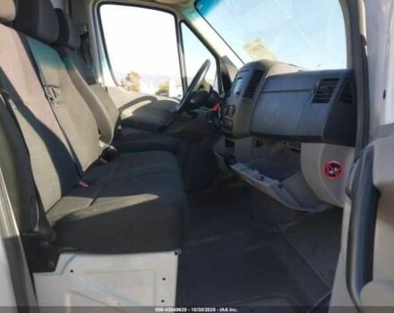 Белый Мерседес Sprinter, объемом двигателя 3 л и пробегом 168 тыс. км за 2500 $, фото 4 на Automoto.ua