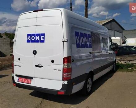 Белый Мерседес Sprinter, объемом двигателя 3 л и пробегом 300 тыс. км за 26850 $, фото 5 на Automoto.ua