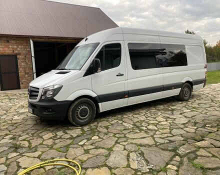Белый Мерседес Sprinter, объемом двигателя 2.2 л и пробегом 240 тыс. км за 24513 $, фото 2 на Automoto.ua