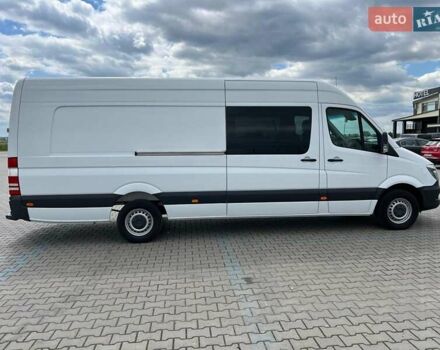 Белый Мерседес Sprinter, объемом двигателя 0 л и пробегом 168 тыс. км за 49421 $, фото 2 на Automoto.ua