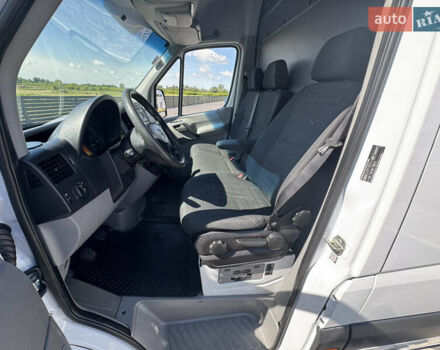 Белый Мерседес Sprinter, объемом двигателя 2.2 л и пробегом 370 тыс. км за 17700 $, фото 18 на Automoto.ua