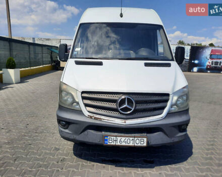 Белый Мерседес Sprinter, объемом двигателя 2.1 л и пробегом 300 тыс. км за 15999 $, фото 1 на Automoto.ua