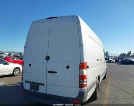 Белый Мерседес Sprinter, объемом двигателя 3 л и пробегом 168 тыс. км за 2500 $, фото 15 на Automoto.ua