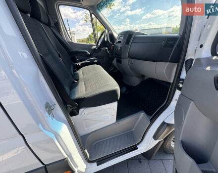 Белый Мерседес Sprinter, объемом двигателя 2.2 л и пробегом 370 тыс. км за 17700 $, фото 29 на Automoto.ua