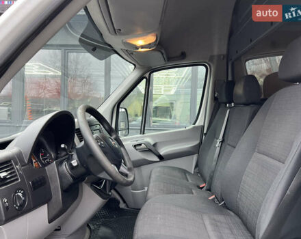 Белый Мерседес Sprinter, объемом двигателя 2.2 л и пробегом 349 тыс. км за 19900 $, фото 12 на Automoto.ua