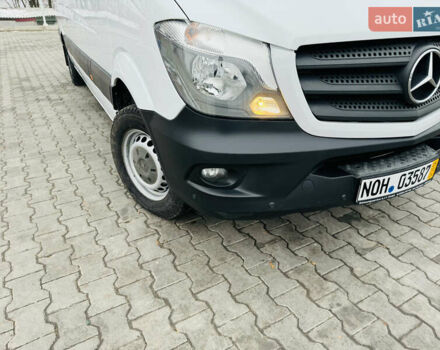 Белый Мерседес Sprinter, объемом двигателя 2.2 л и пробегом 340 тыс. км за 21500 $, фото 2 на Automoto.ua