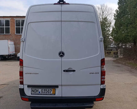 Белый Мерседес Sprinter, объемом двигателя 2.2 л и пробегом 334 тыс. км за 21500 $, фото 6 на Automoto.ua