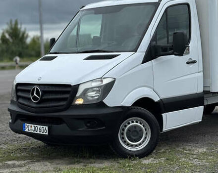 Белый Мерседес Sprinter, объемом двигателя 2.2 л и пробегом 250 тыс. км за 17199 $, фото 2 на Automoto.ua