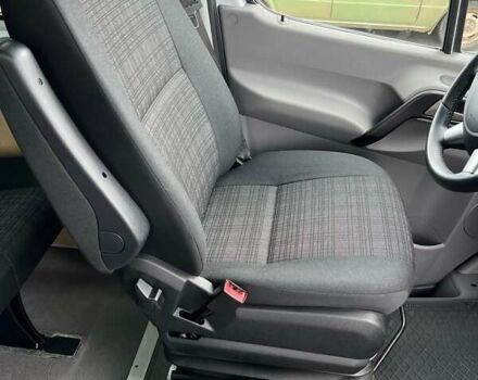 Белый Мерседес Sprinter, объемом двигателя 0 л и пробегом 168 тыс. км за 49421 $, фото 10 на Automoto.ua