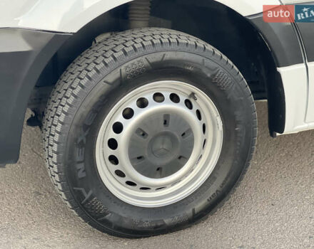 Белый Мерседес Sprinter, объемом двигателя 2.2 л и пробегом 320 тыс. км за 23500 $, фото 7 на Automoto.ua