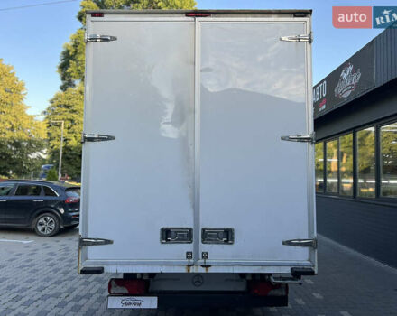Белый Мерседес Sprinter, объемом двигателя 2.2 л и пробегом 388 тыс. км за 17200 $, фото 7 на Automoto.ua