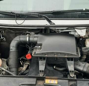 Белый Мерседес Sprinter, объемом двигателя 2.14 л и пробегом 260 тыс. км за 16200 $, фото 4 на Automoto.ua