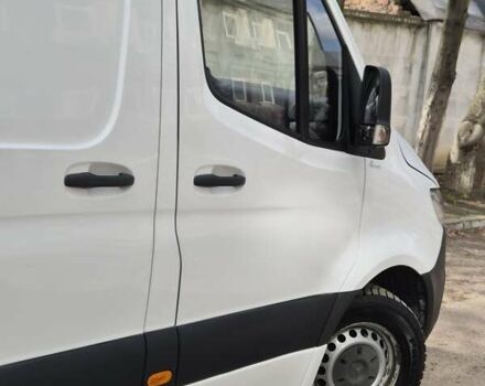 Белый Мерседес Sprinter, объемом двигателя 2.1 л и пробегом 300 тыс. км за 21900 $, фото 2 на Automoto.ua