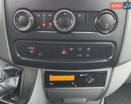 Белый Мерседес Sprinter, объемом двигателя 2.2 л и пробегом 238 тыс. км за 25300 $, фото 25 на Automoto.ua