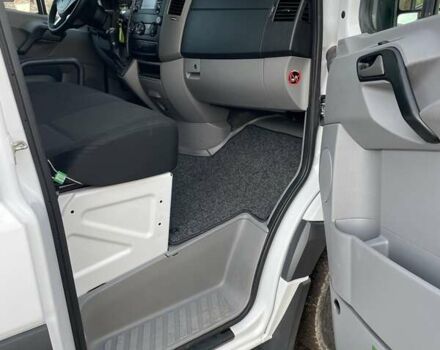 Белый Мерседес Sprinter, объемом двигателя 0 л и пробегом 200 тыс. км за 25898 $, фото 7 на Automoto.ua