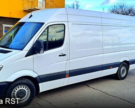 Белый Мерседес Sprinter, объемом двигателя 2.1 л и пробегом 300 тыс. км за 18800 $, фото 3 на Automoto.ua