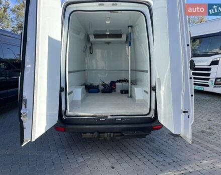 Белый Мерседес Sprinter, объемом двигателя 3 л и пробегом 517 тыс. км за 31800 $, фото 6 на Automoto.ua