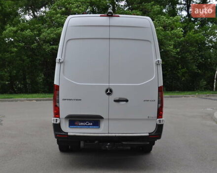 Белый Мерседес Sprinter, объемом двигателя 2.14 л и пробегом 90 тыс. км за 38800 $, фото 10 на Automoto.ua