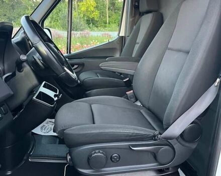 Белый Мерседес Sprinter, объемом двигателя 2.99 л и пробегом 330 тыс. км за 33500 $, фото 45 на Automoto.ua