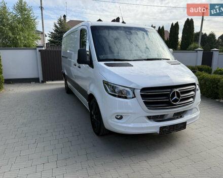 Белый Мерседес Sprinter, объемом двигателя 2.14 л и пробегом 304 тыс. км за 35000 $, фото 3 на Automoto.ua