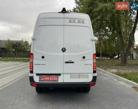 Белый Мерседес Sprinter, объемом двигателя 2.2 л и пробегом 238 тыс. км за 25300 $, фото 5 на Automoto.ua