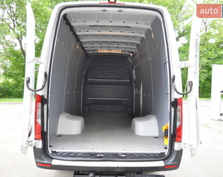 Белый Мерседес Sprinter, объемом двигателя 2.14 л и пробегом 90 тыс. км за 38800 $, фото 33 на Automoto.ua