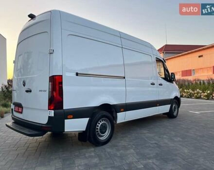 Белый Мерседес Sprinter, объемом двигателя 2.99 л и пробегом 330 тыс. км за 33500 $, фото 9 на Automoto.ua