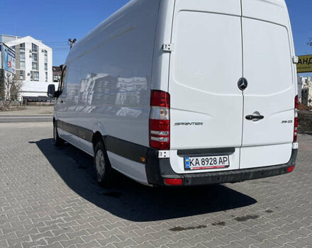 Белый Мерседес Sprinter, объемом двигателя 2.14 л и пробегом 34 тыс. км за 36000 $, фото 2 на Automoto.ua