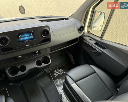 Мерседес Sprinter 2019 у Чернівцях на Automoto.ua Білий Мерседес Sprinter, об'ємом двигуна 3 л та пробігом 109 тис. км за 51500 $, фото 24 на Automoto.ua