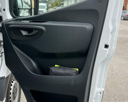 Белый Мерседес Sprinter, объемом двигателя 2.2 л и пробегом 237 тыс. км за 23900 $, фото 17 на Automoto.ua