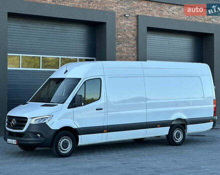 Білий Мерседес Sprinter, об'ємом двигуна 2.99 л та пробігом 190 тис. км за 51216 $, фото 4 на Automoto.ua