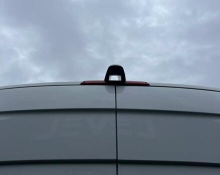Белый Мерседес Sprinter, объемом двигателя 2.1 л и пробегом 220 тыс. км за 28402 $, фото 12 на Automoto.ua