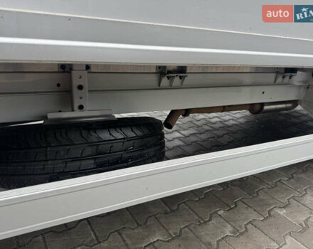 Белый Мерседес Sprinter, объемом двигателя 2.2 л и пробегом 301 тыс. км за 32000 $, фото 4 на Automoto.ua