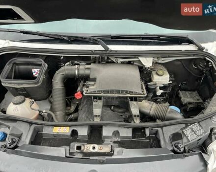 Белый Мерседес Sprinter, объемом двигателя 2.1 л и пробегом 220 тыс. км за 28402 $, фото 37 на Automoto.ua