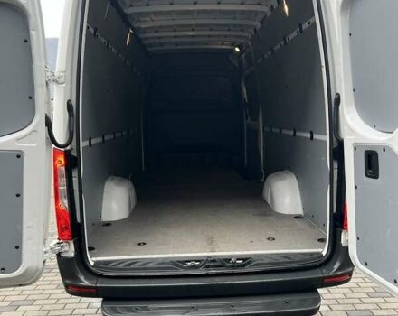 Белый Мерседес Sprinter, объемом двигателя 2.1 л и пробегом 220 тыс. км за 28402 $, фото 13 на Automoto.ua