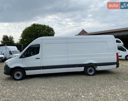 Белый Мерседес Sprinter, объемом двигателя 2.2 л и пробегом 156 тыс. км за 23850 $, фото 3 на Automoto.ua