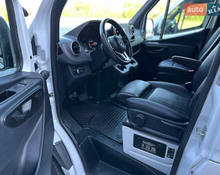 Білий Мерседес Sprinter, об'ємом двигуна 2.99 л та пробігом 190 тис. км за 51216 $, фото 15 на Automoto.ua