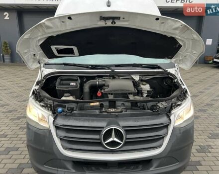 Белый Мерседес Sprinter, объемом двигателя 2.1 л и пробегом 220 тыс. км за 28402 $, фото 38 на Automoto.ua