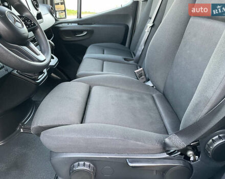 Білий Мерседес Sprinter, об'ємом двигуна 2.2 л та пробігом 280 тис. км за 23800 $, фото 29 на Automoto.ua