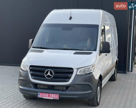 Белый Мерседес Sprinter, объемом двигателя 2.2 л и пробегом 45 тыс. км за 27800 $, фото 2 на Automoto.ua