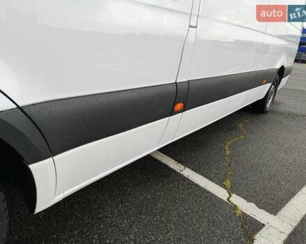 Белый Мерседес Sprinter, объемом двигателя 2.2 л и пробегом 233 тыс. км за 26999 $, фото 27 на Automoto.ua